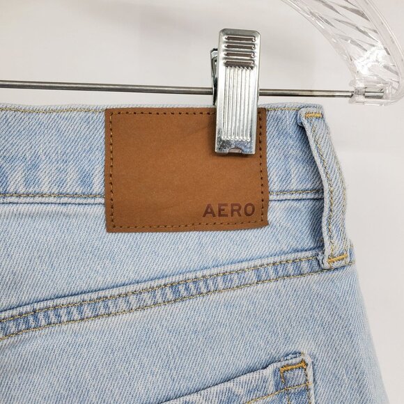 Aeropostale Light Wash Button Fly Women's Denim Mom Jeans Size 6 - Picture 8 of 10